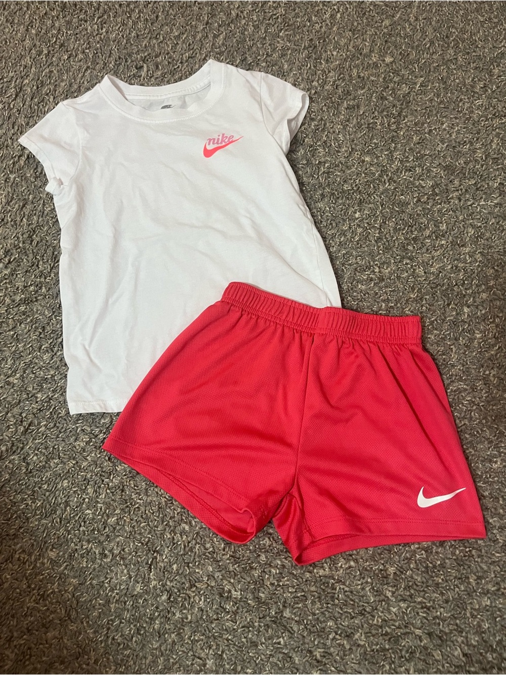Girl Nike outfit